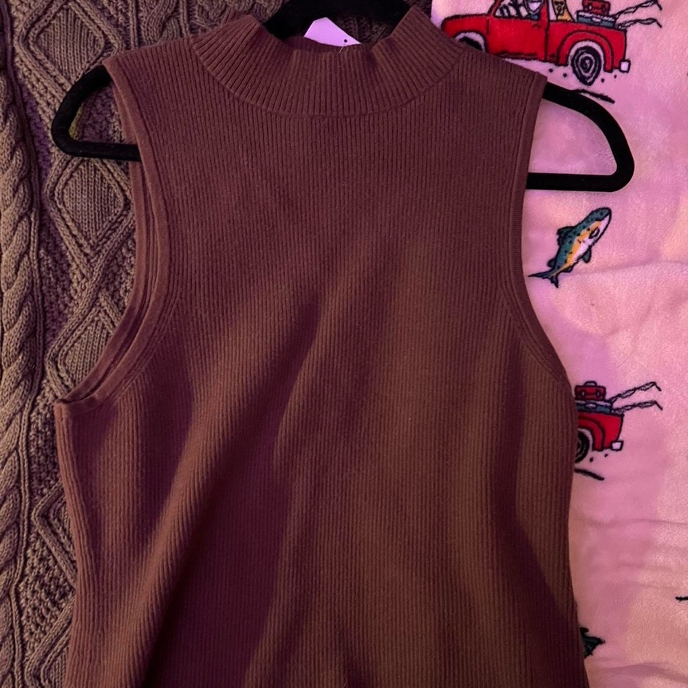 Sleeveless Brown Ribbed Top